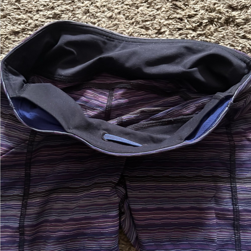 Lululemon Athletica Purple Striped Leggings size 6 L27 - Picture 7 of 8